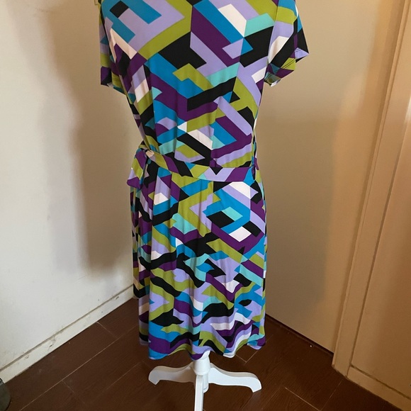 Emma & Michele Wrap Dress purple Green geometric print short sleeves size large - Picture 6 of 15